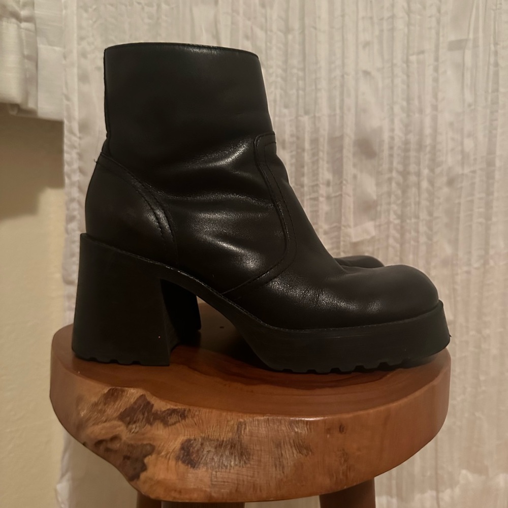 Vintage 90s/Y2K Boots!